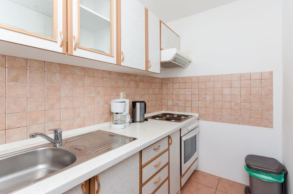 Apartments Dragan Лопар Экстерьер фото