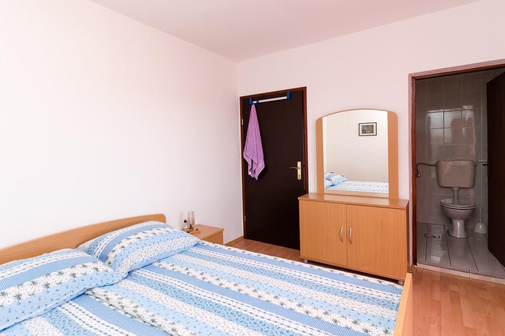 Apartments Dragan Лопар Экстерьер фото