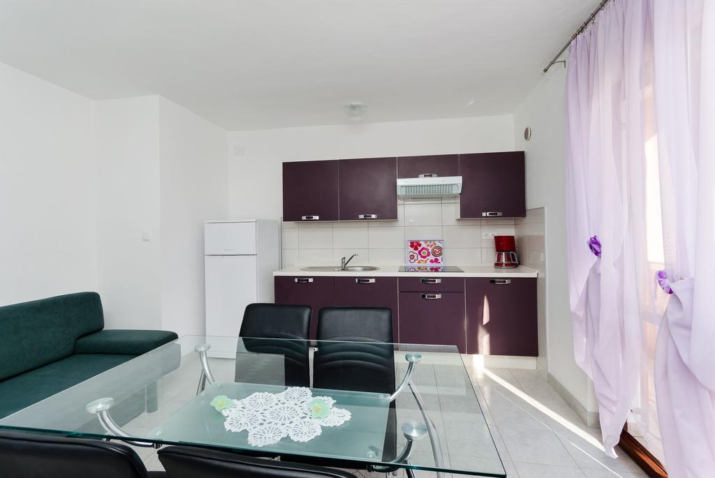 Apartments Dragan Лопар Экстерьер фото