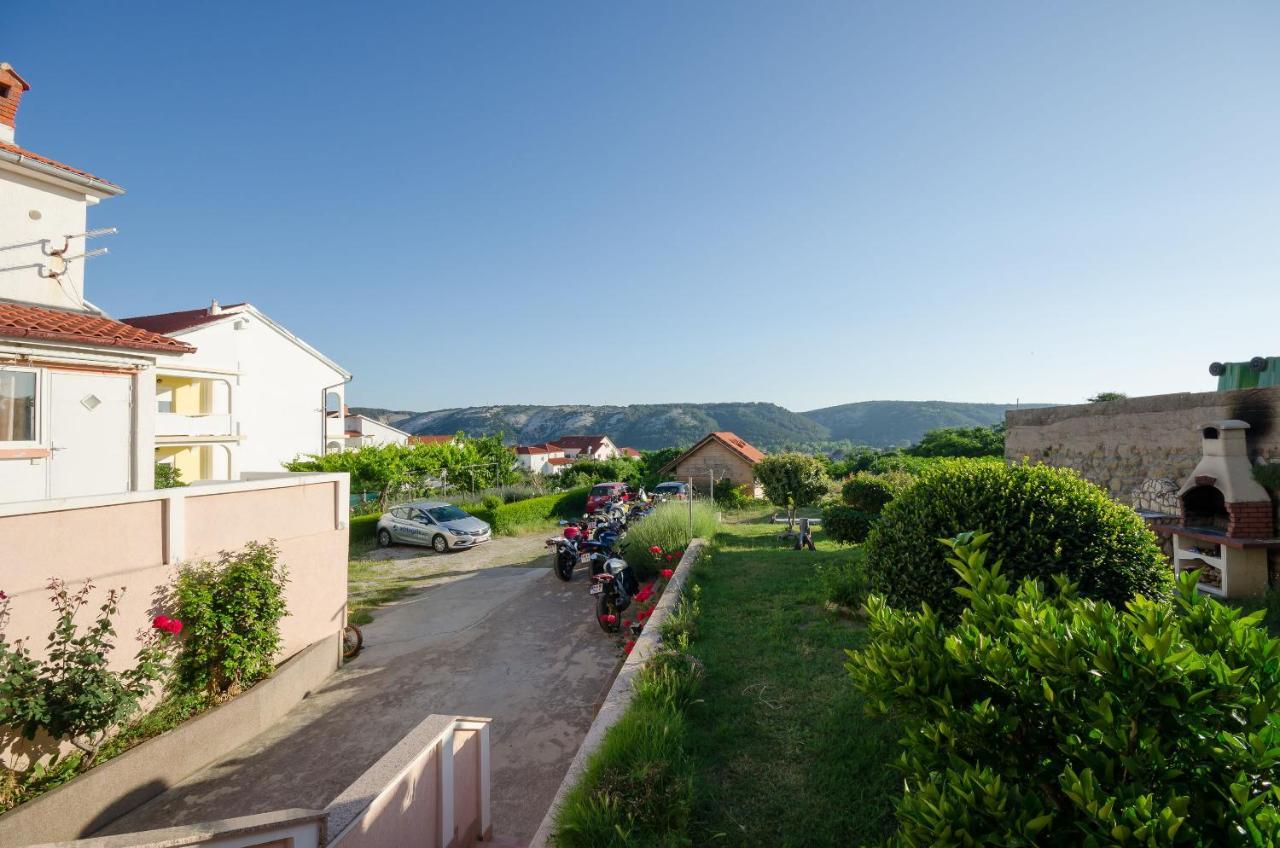Apartments Dragan Лопар Экстерьер фото
